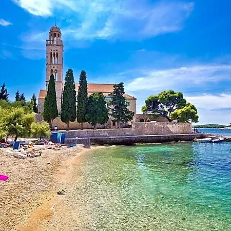 Hostel Skansi Hvar Town