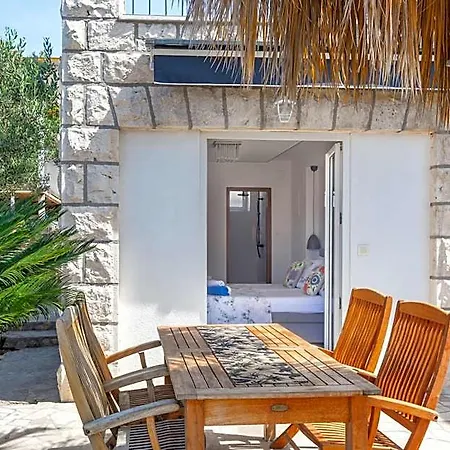 Skansi Hostal Hvar Town