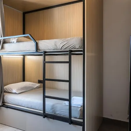 بيت شباب Skansi هفار