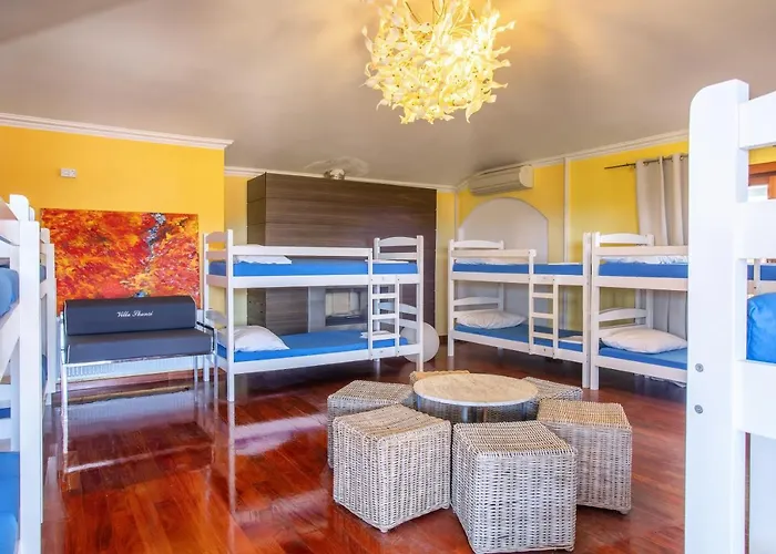 旅馆 Skansi 赫瓦尔