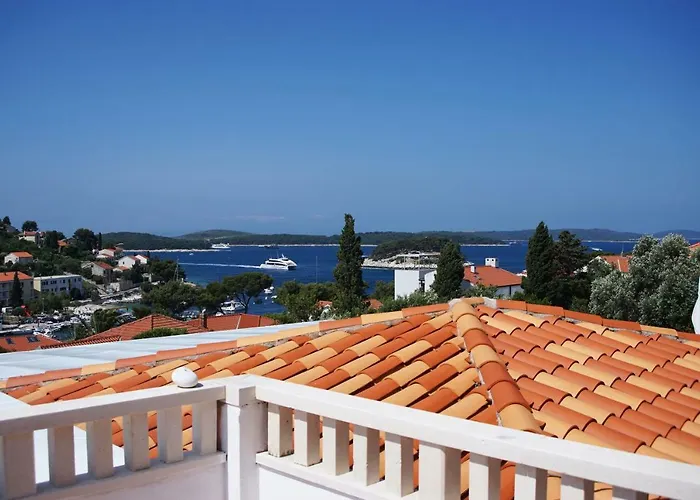 Skansi 旅馆 赫瓦尔